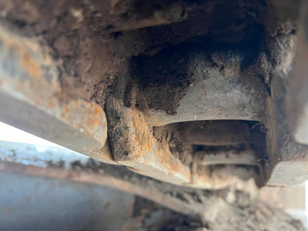 Máy xúc bánh xích Volvo EC 140 EL: hình 21