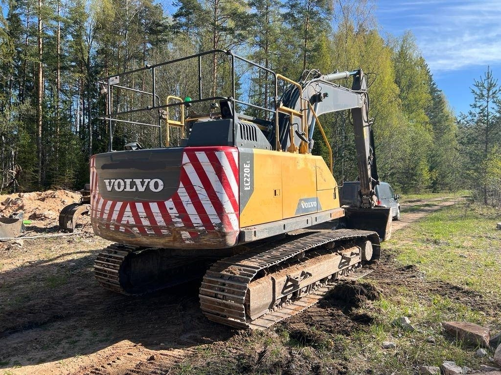 Volvo EC 220 EL - Máy xúc bánh xích: hình 3 Volvo EC 220 EL - Máy xúc bánh xích: hình 3