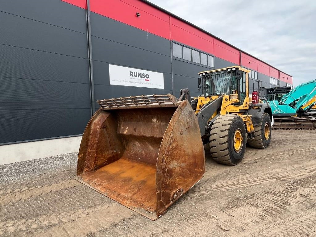 Volvo L 120 H - Máy xúc lật bánh lốp: hình 2 Volvo L 120 H - Máy xúc lật bánh lốp: hình 2