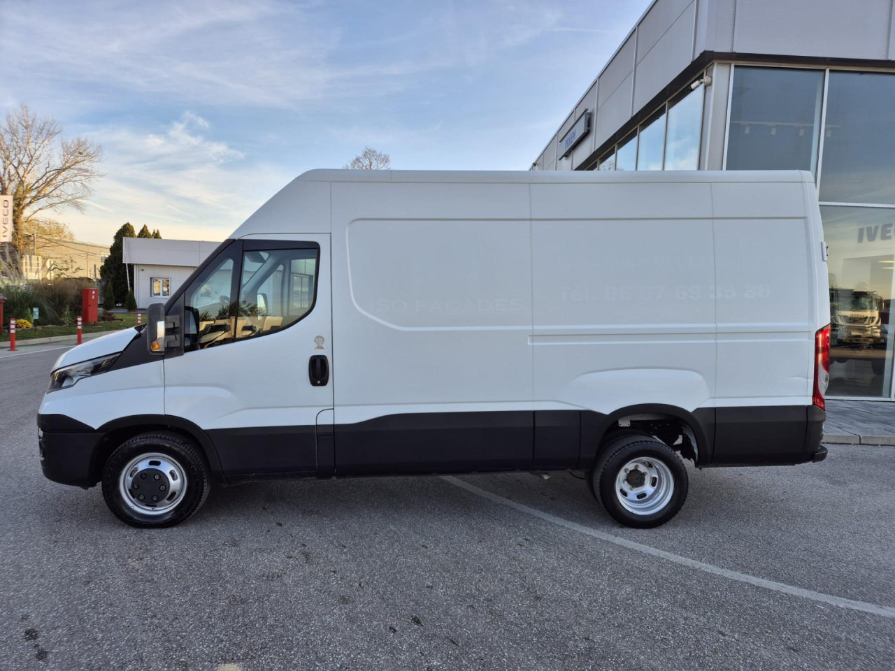 Cho thuê IVECO DAILY35C13V12m3 IVECO DAILY35C13V12m3: hình 9 Cho thuê IVECO DAILY35C13V12m3 IVECO DAILY35C13V12m3: hình 9