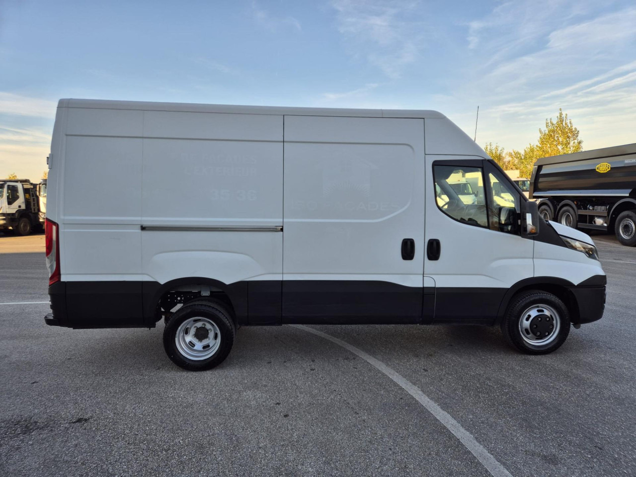 Cho thuê IVECO DAILY35C13V12m3 IVECO DAILY35C13V12m3: hình 10 Cho thuê IVECO DAILY35C13V12m3 IVECO DAILY35C13V12m3: hình 10