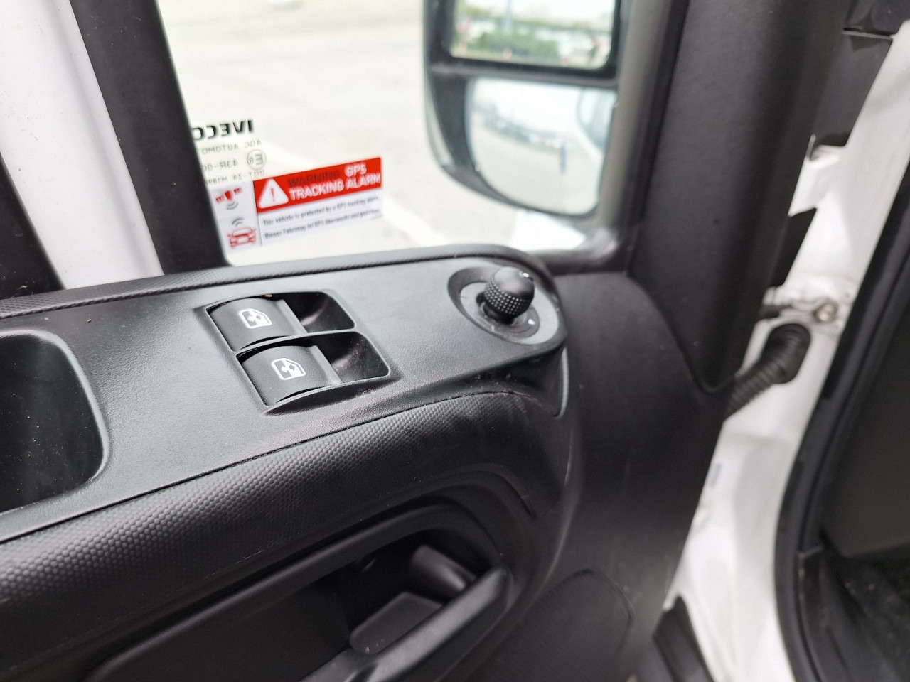 Xe van chở hàng IVECO Daily ne postoji: hình 7 Xe van chở hàng IVECO Daily ne postoji: hình 7