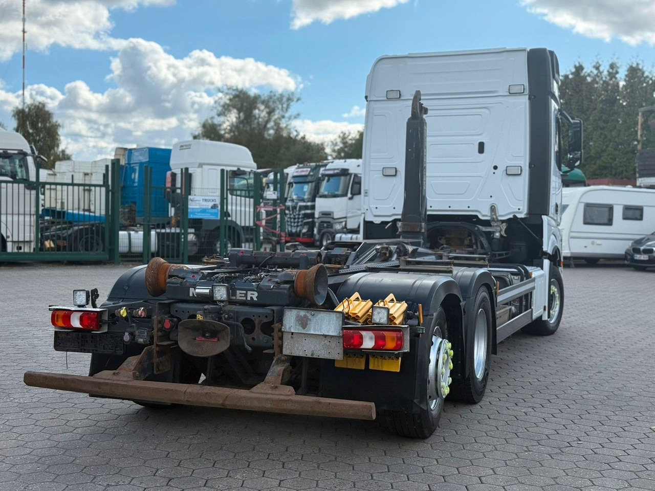 Mercedes-Benz Actros 2548 Meiller+ Funk+6x2 - Xe tải nâng móc: hình 4 Mercedes-Benz Actros 2548 Meiller+ Funk+6x2 - Xe tải nâng móc: hình 4