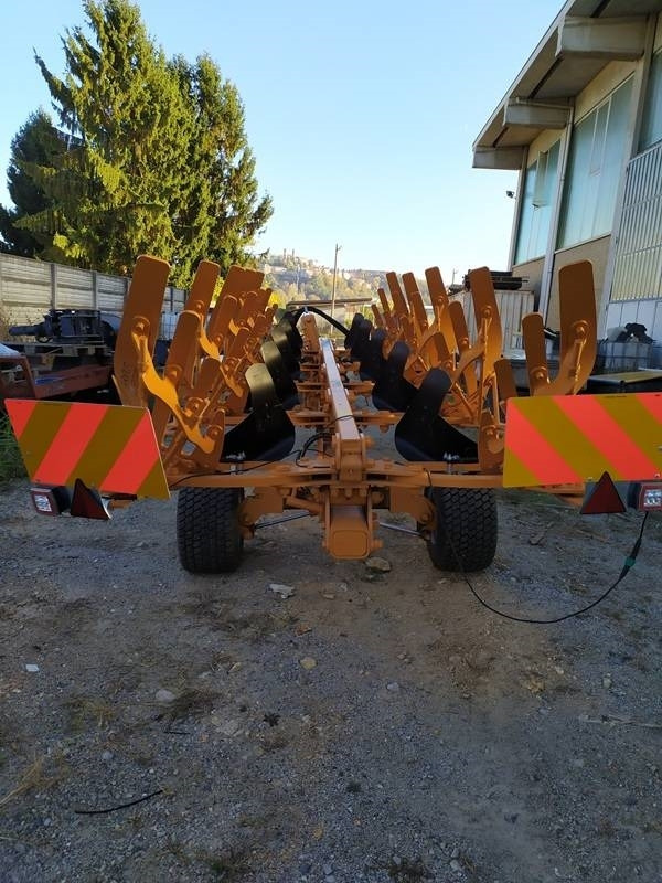 MORO PNT 14 - Cày: hình 4 MORO PNT 14 - Cày: hình 4