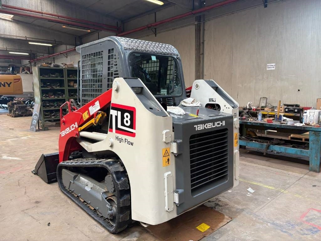 Takeuchi TL 8 - Máy xúc lật đa năng: hình 4 Takeuchi TL 8 - Máy xúc lật đa năng: hình 4