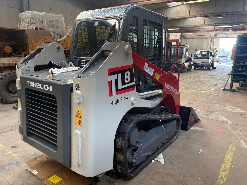 Takeuchi TL 8 - Máy xúc lật đa năng: hình 3 Takeuchi TL 8 - Máy xúc lật đa năng: hình 3