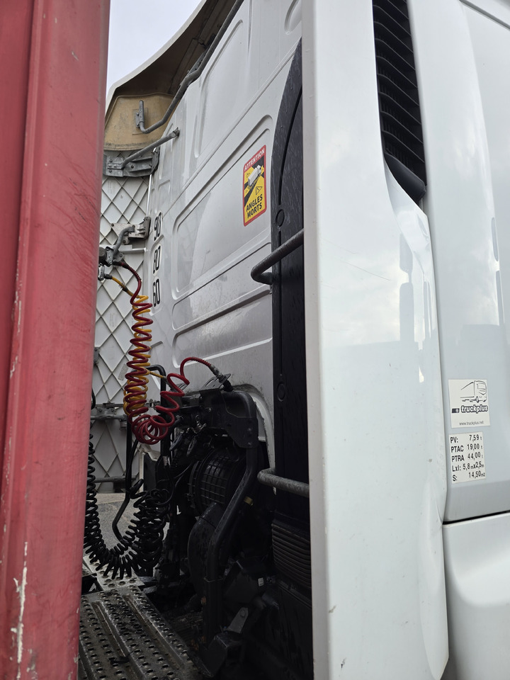 RENAULT PREMIUM 460 DXI - Xe đầu kéo: hình 5 RENAULT PREMIUM 460 DXI - Xe đầu kéo: hình 5