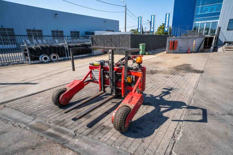 ACP Transpalette tout terrain- TA 1500 3RMTA - Xe tải nâng pallet: hình 1 ACP Transpalette tout terrain- TA 1500 3RMTA - Xe tải nâng pallet: hình 1