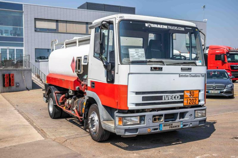 Iveco 85E15+ CITERNE 5000 L - Xe bồn: hình 2 Iveco 85E15+ CITERNE 5000 L - Xe bồn: hình 2