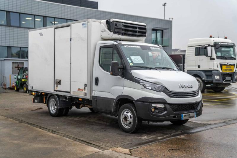 Iveco DAILY 35.180 +CARRIER + DHOLLANDIA - Xe van đông lạnh: hình 2 Iveco DAILY 35.180 +CARRIER + DHOLLANDIA - Xe van đông lạnh: hình 2