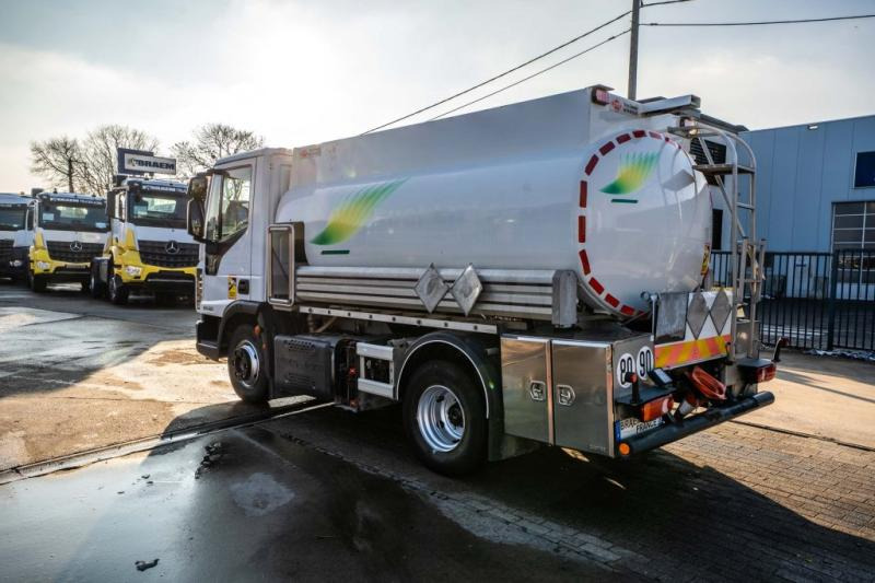 Xe bồn Iveco EURO CARGO 100-220 +CM 5500L + 3 COMP.: hình 6 Xe bồn Iveco EURO CARGO 100-220 +CM 5500L + 3 COMP.: hình 6