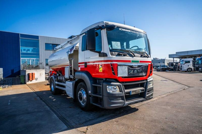 MAN TGS 18.400 4x4H +CM 11.500L /4 COMP - Xe bồn: hình 2 MAN TGS 18.400 4x4H +CM 11.500L /4 COMP - Xe bồn: hình 2