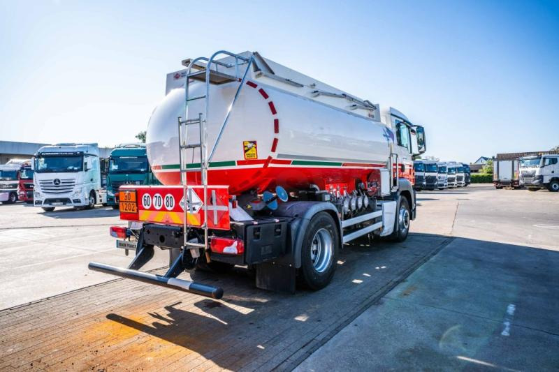 MAN TGS 18.400 4x4H +CM 11.500L /4 COMP - Xe bồn: hình 4 MAN TGS 18.400 4x4H +CM 11.500L /4 COMP - Xe bồn: hình 4