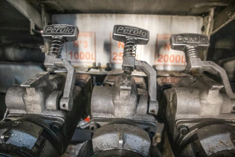 Renault 180 DCI+5500L/3COMP LAMES - Xe bồn: hình 5 Renault 180 DCI+5500L/3COMP LAMES - Xe bồn: hình 5