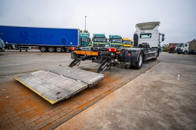 Renault D WIDE 380 DXI+DHOLLANDIA 1.5 T - Xe chở container/ Xe tải hoán đổi thân: hình 5 Renault D WIDE 380 DXI+DHOLLANDIA 1.5 T - Xe chở container/ Xe tải hoán đổi thân: hình 5