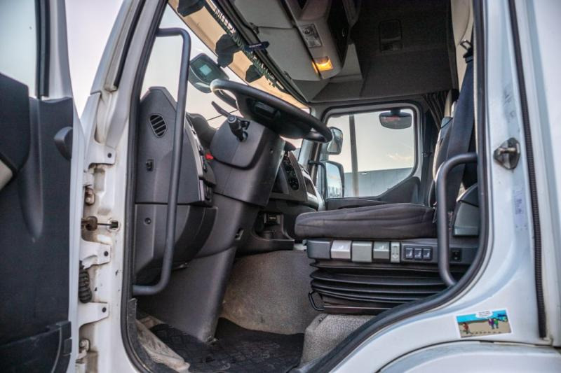 Xe tải thùng mui bạt Renault PREMIUM LANDER 460DXI-6x2+10 pneus/tires-intarder: hình 9 Xe tải thùng mui bạt Renault PREMIUM LANDER 460DXI-6x2+10 pneus/tires-intarder: hình 9