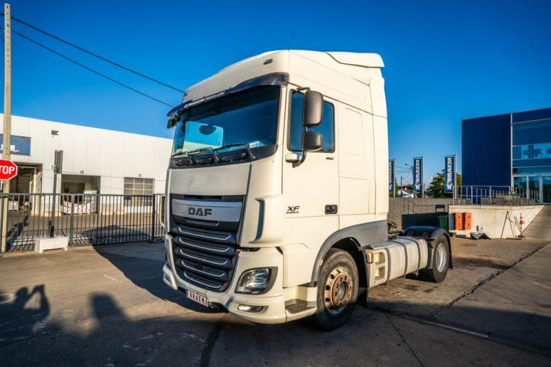 DAF XF 460 + HYDR. (50ton) - Xe đầu kéo: hình 1 DAF XF 460 + HYDR. (50ton) - Xe đầu kéo: hình 1