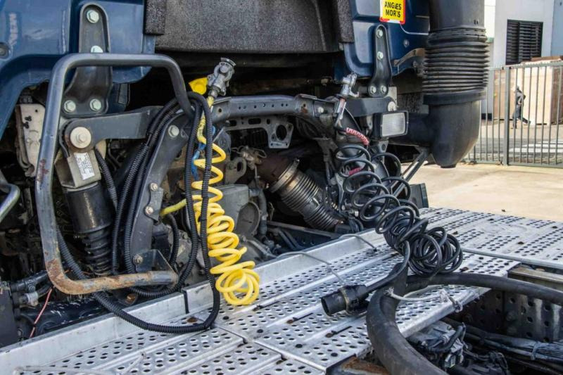 Mercedes ACTROS 1843 LS+E6+HYDRAULIQUE - Xe đầu kéo: hình 5 Mercedes ACTROS 1843 LS+E6+HYDRAULIQUE - Xe đầu kéo: hình 5