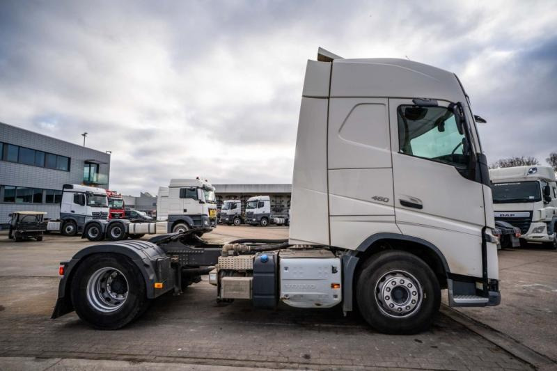 Volvo FH 4 460 - Xe đầu kéo: hình 3 Volvo FH 4 460 - Xe đầu kéo: hình 3