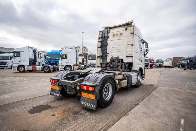 Volvo FH 4 460 - Xe đầu kéo: hình 4 Volvo FH 4 460 - Xe đầu kéo: hình 4