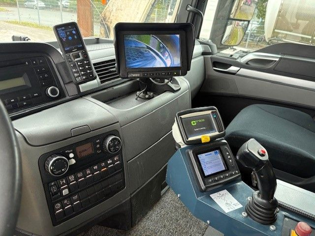 MAN 35.360 8x2 - Xe tải chở rác: hình 3 MAN 35.360 8x2 - Xe tải chở rác: hình 3