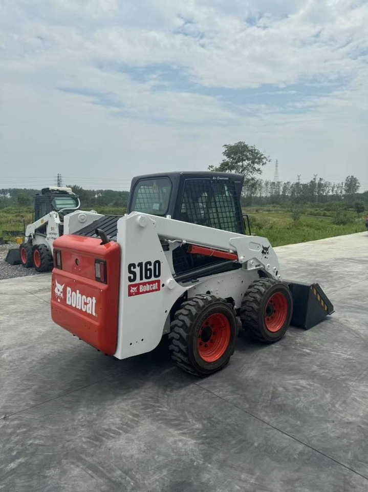Bobcat S 160 - Máy xúc lật đa năng: hình 1 Bobcat S 160 - Máy xúc lật đa năng: hình 1