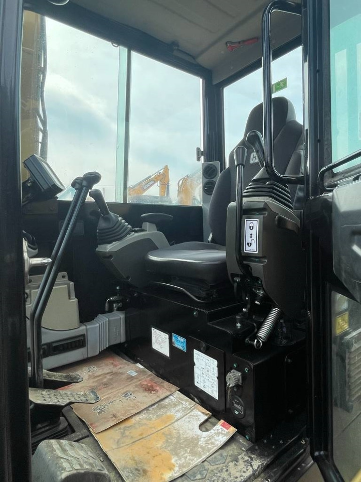 CAT 305.5E2 - Máy xúc mini: hình 5 CAT 305.5E2 - Máy xúc mini: hình 5