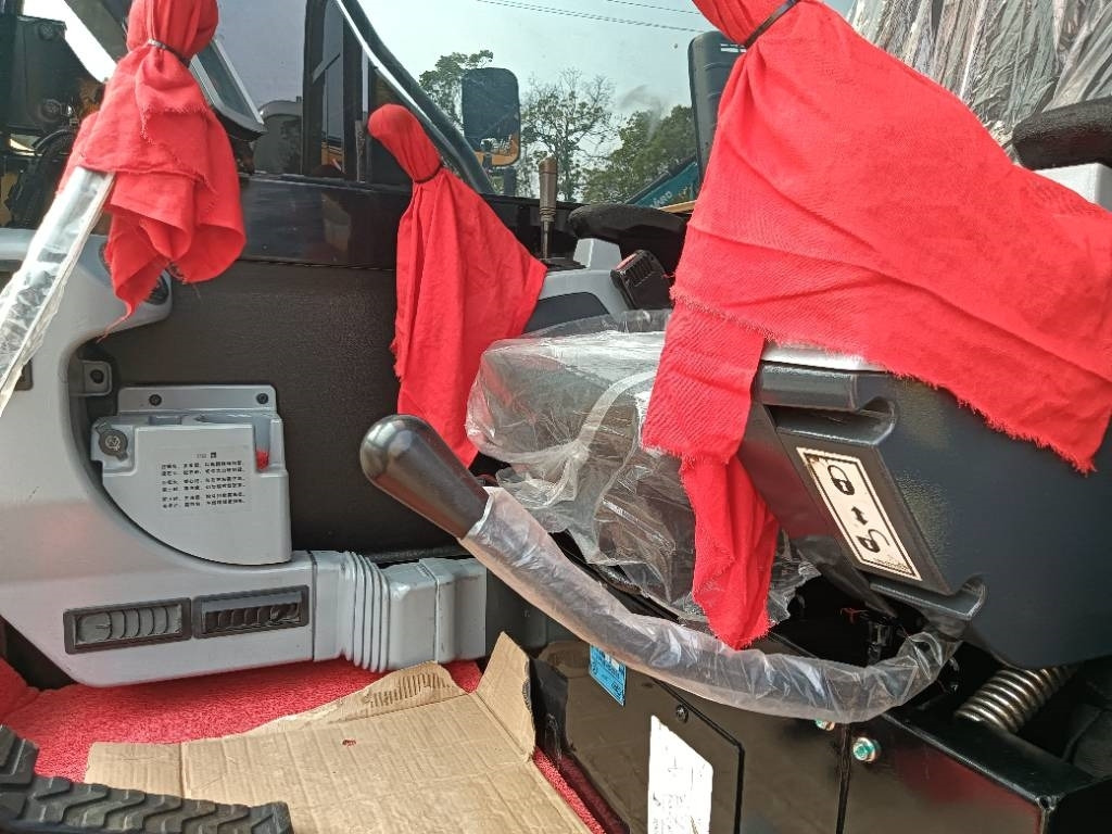 CAT 307E2 - Máy xúc mini: hình 4 CAT 307E2 - Máy xúc mini: hình 4