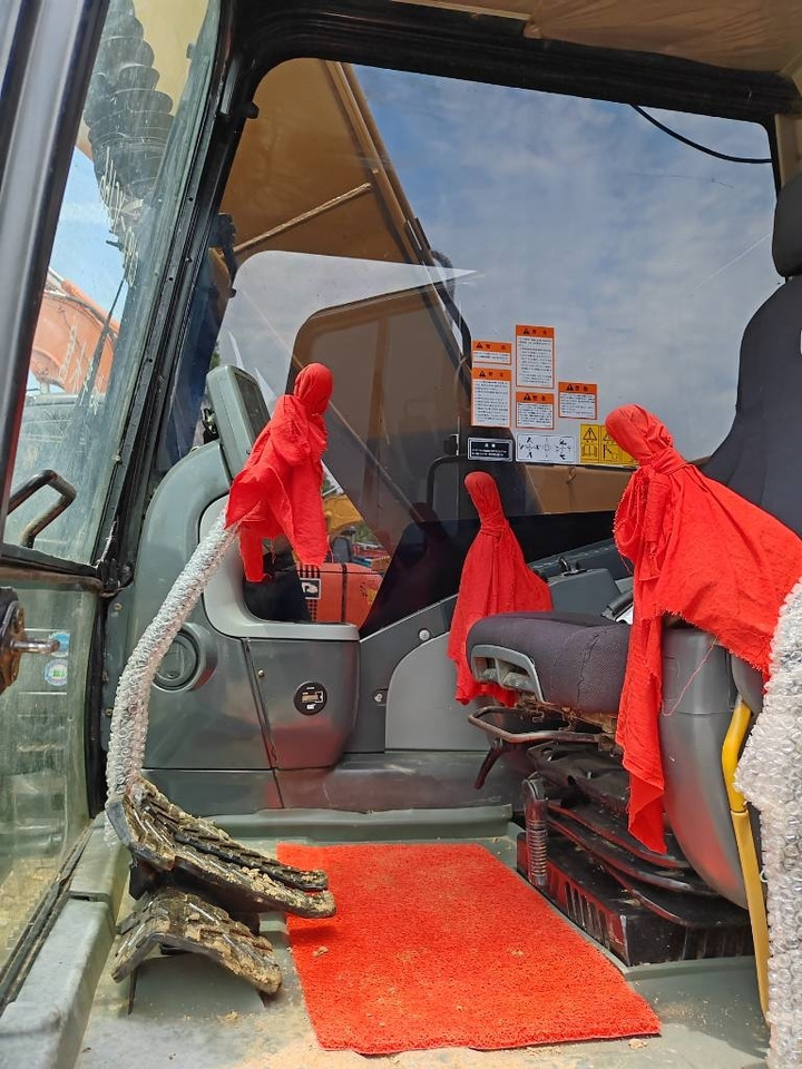 CAT 312 - Máy xúc bánh xích: hình 5 CAT 312 - Máy xúc bánh xích: hình 5
