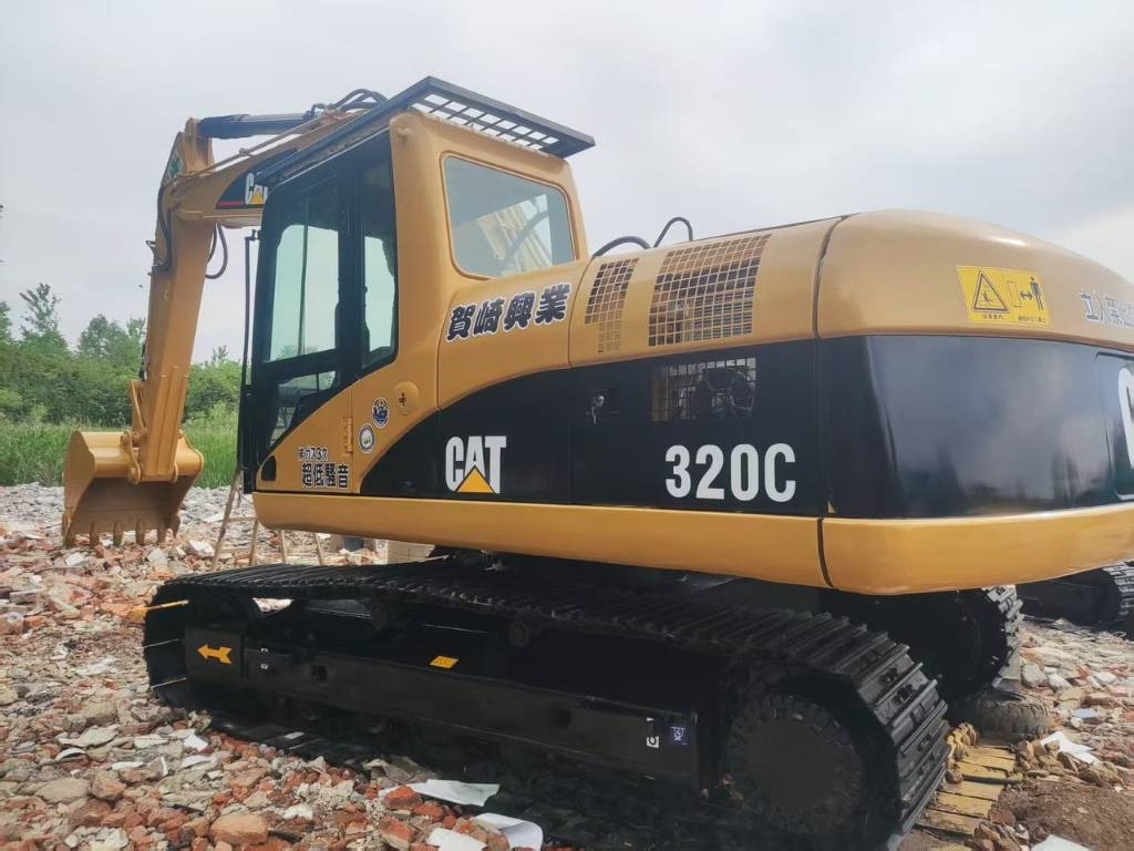 CAT 320 C - Máy xúc bánh xích: hình 2 CAT 320 C - Máy xúc bánh xích: hình 2