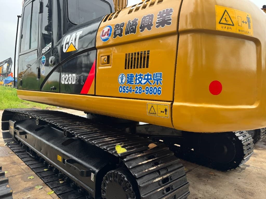 Máy xúc bánh xích CAT 323D2: hình 9
