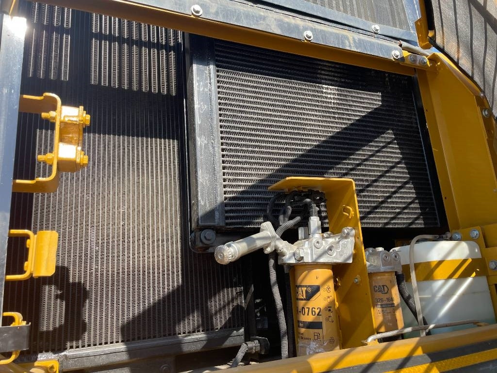 CAT 330 D - Máy xúc bánh xích: hình 2 CAT 330 D - Máy xúc bánh xích: hình 2