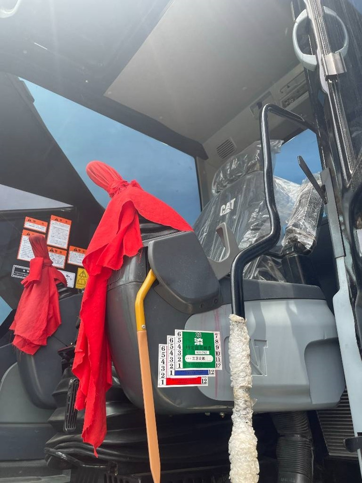 CAT 330 D - Máy xúc bánh xích: hình 4 CAT 330 D - Máy xúc bánh xích: hình 4