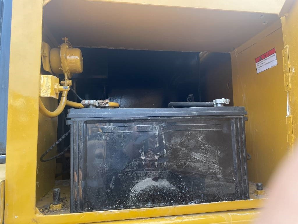 CAT D 7 G - Máy ủi: hình 5 CAT D 7 G - Máy ủi: hình 5