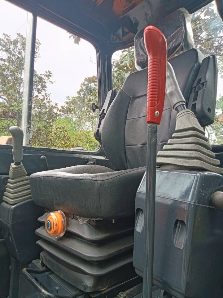 Doosan DH 60-7 - Máy xúc bánh xích: hình 3 Doosan DH 60-7 - Máy xúc bánh xích: hình 3