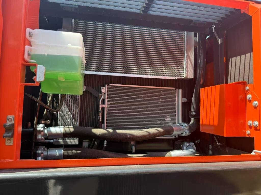 Doosan DX 340 - Máy xúc bánh xích: hình 5 Doosan DX 340 - Máy xúc bánh xích: hình 5