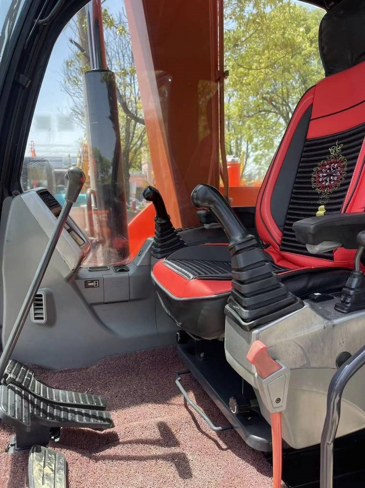 Doosan DX 75-9 C - Máy xúc mini: hình 4 Doosan DX 75-9 C - Máy xúc mini: hình 4