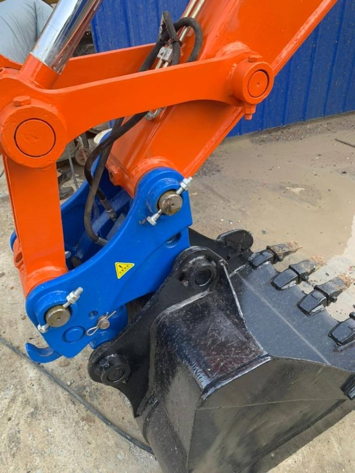 Doosan DX 75-9 C - Máy xúc mini: hình 4 Doosan DX 75-9 C - Máy xúc mini: hình 4