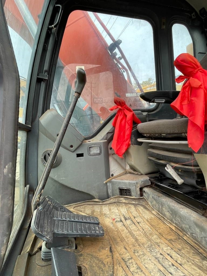 Doosan dx150 - Máy xúc bánh xích: hình 5 Doosan dx150 - Máy xúc bánh xích: hình 5