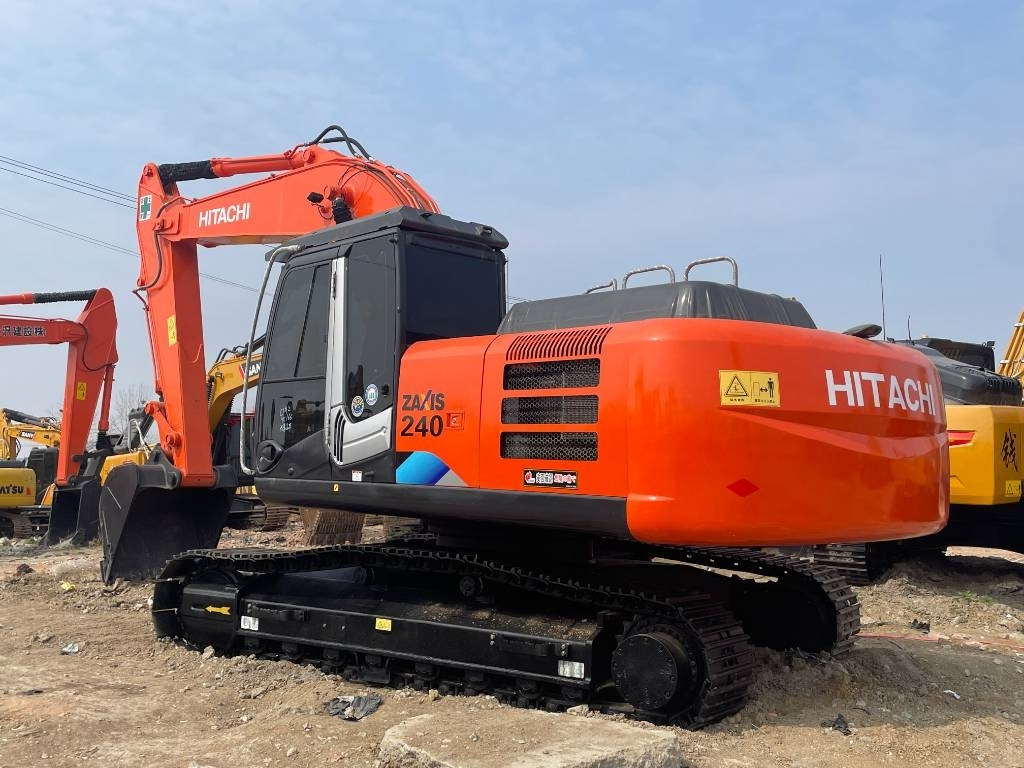 Hitachi ZX 240 - Máy xúc bánh xích: hình 1 Hitachi ZX 240 - Máy xúc bánh xích: hình 1