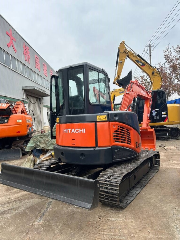 Hitachi ZX 50 U - Máy xúc mini: hình 1 Hitachi ZX 50 U - Máy xúc mini: hình 1