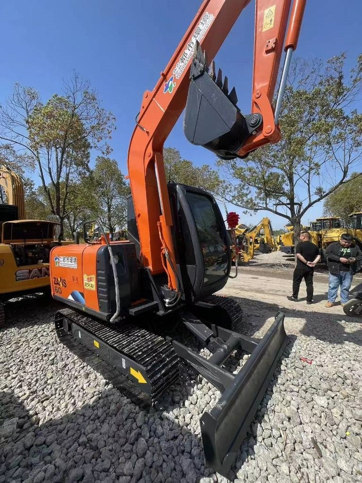 Hitachi ZX 60 - Máy xúc mini: hình 2 Hitachi ZX 60 - Máy xúc mini: hình 2