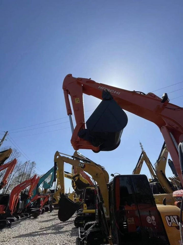 Hitachi ZX 60 - Máy xúc mini: hình 4 Hitachi ZX 60 - Máy xúc mini: hình 4