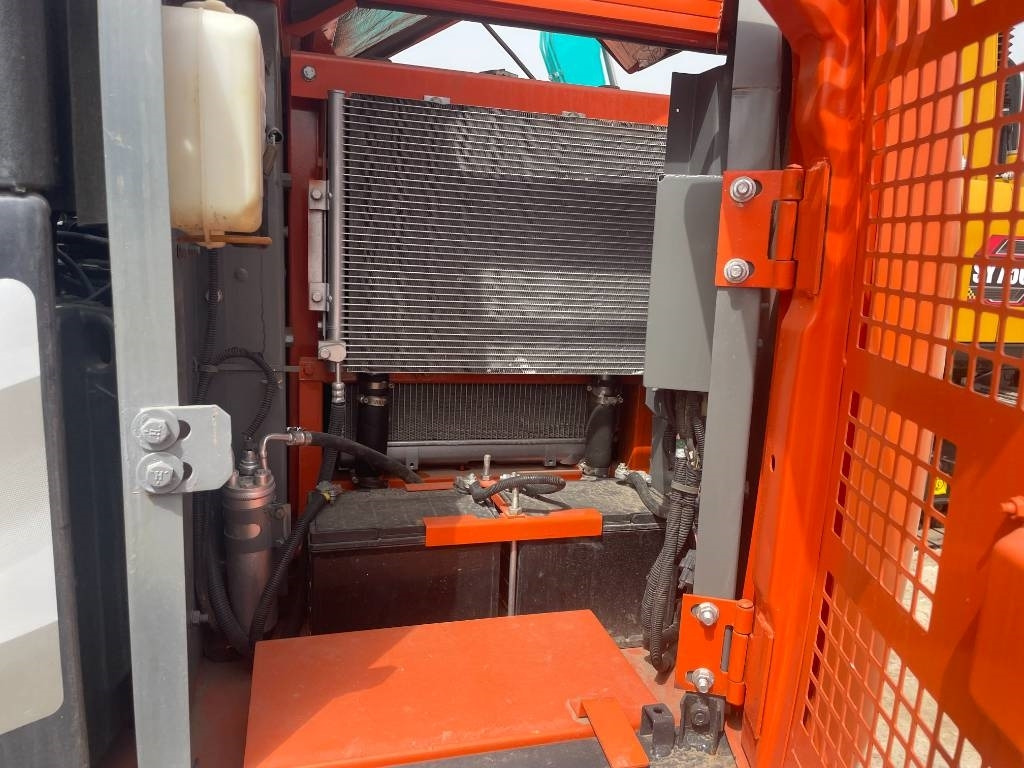 Hitachi ZX 70 - Máy xúc mini: hình 4 Hitachi ZX 70 - Máy xúc mini: hình 4