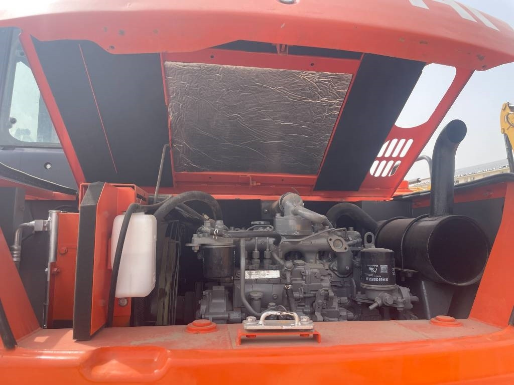 Máy xúc bánh xích mới Hitachi ZX 70: hình 7