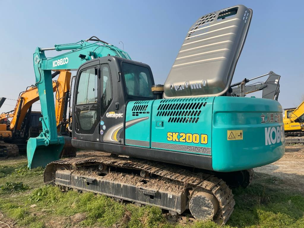 Kobelco SK 200 - Máy xúc bánh xích: hình 1 Kobelco SK 200 - Máy xúc bánh xích: hình 1