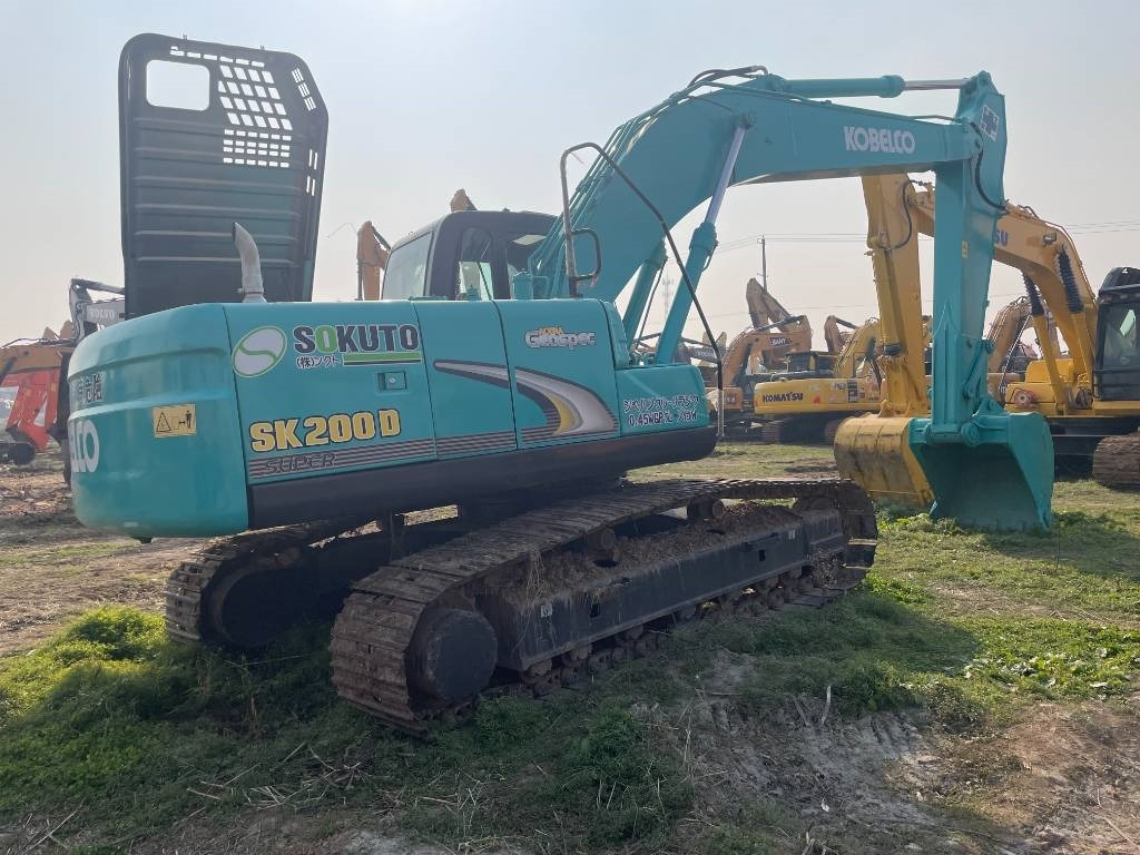 Kobelco SK 200 - Máy xúc bánh xích: hình 2 Kobelco SK 200 - Máy xúc bánh xích: hình 2
