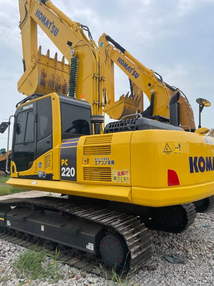 Komatsu PC 220 - Máy xúc bánh xích: hình 1 Komatsu PC 220 - Máy xúc bánh xích: hình 1