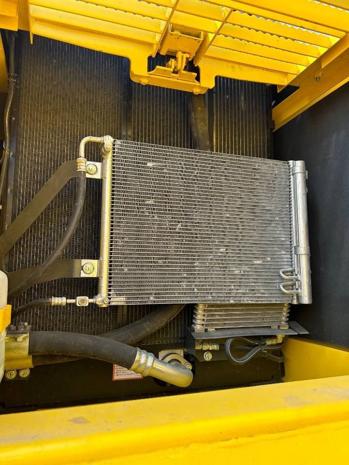 Komatsu PC 240 LC - Máy xúc bánh xích: hình 2 Komatsu PC 240 LC - Máy xúc bánh xích: hình 2