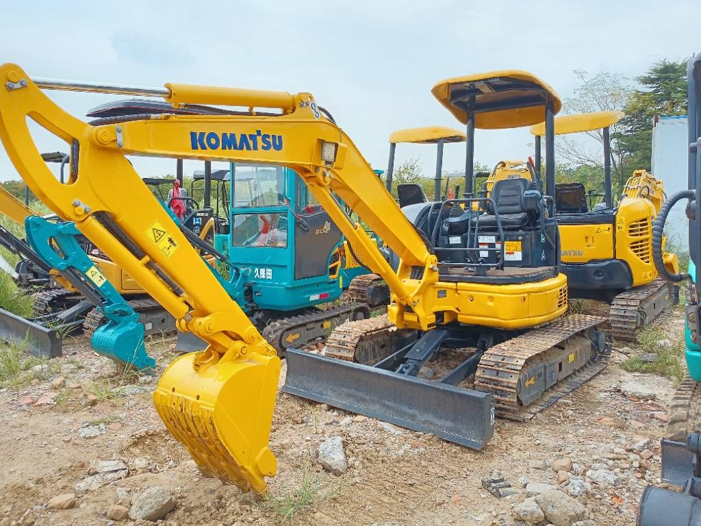 Komatsu PC 35 - Máy xúc bánh xích: hình 1 Komatsu PC 35 - Máy xúc bánh xích: hình 1